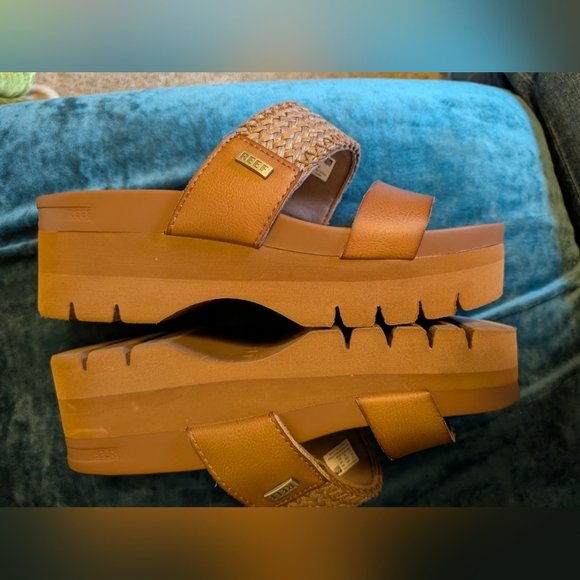 Reef Cushion Vista Higher Slide - Picture 4 of 8